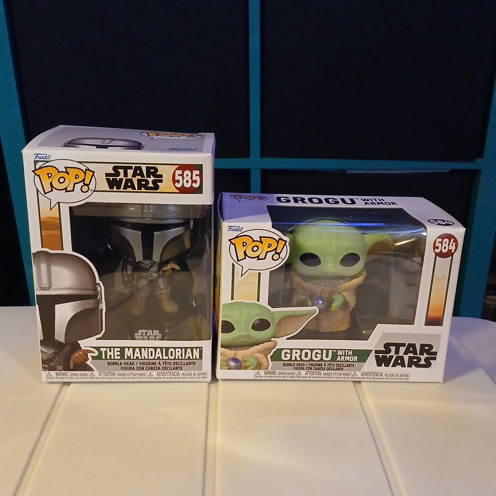 Funko Pop! Vinyl: Star Wars - Grogu With Armor #584 & Mandalorian #585 Brand New